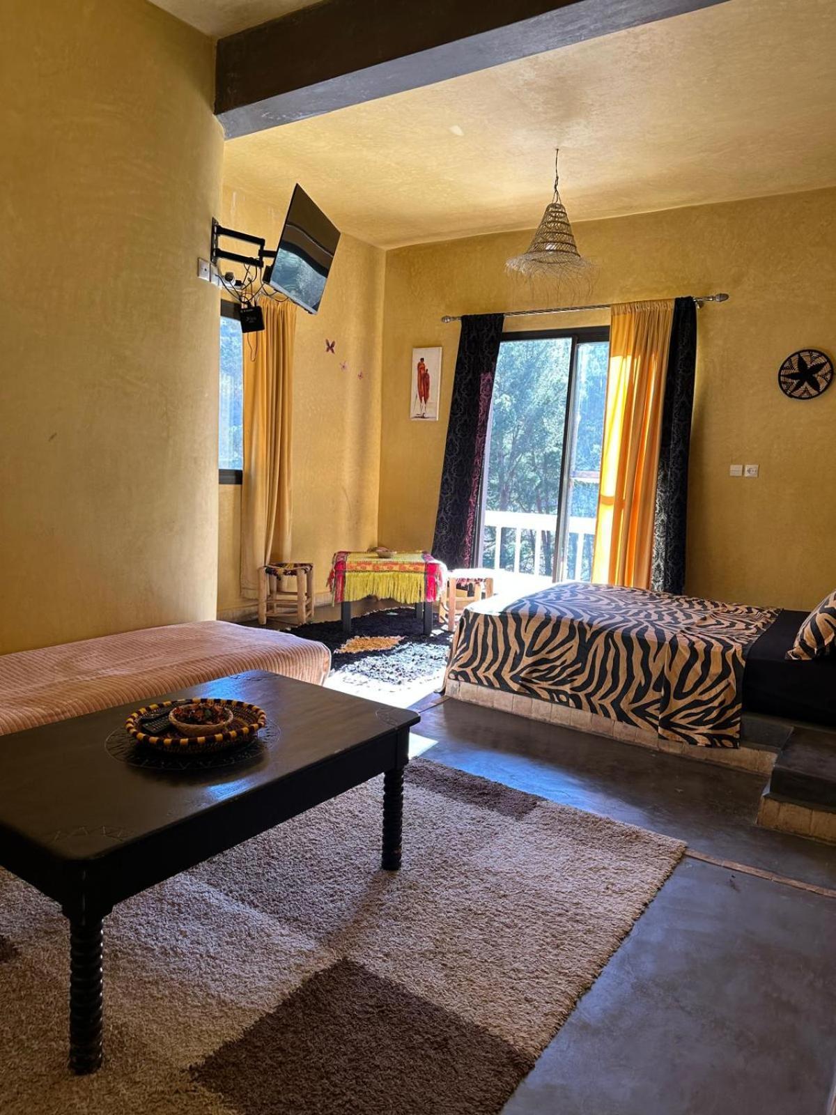 Atlas Tigmi Ourika Buitenkant foto